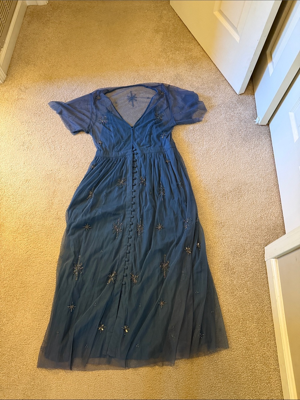 Embellished Blue V-Neck Midi Dress - Picture 15 of 17